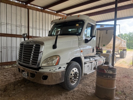 2013 Freightliner Cascadia Haul Truck
