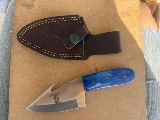 Fixed Blade Knife with Gut Hook