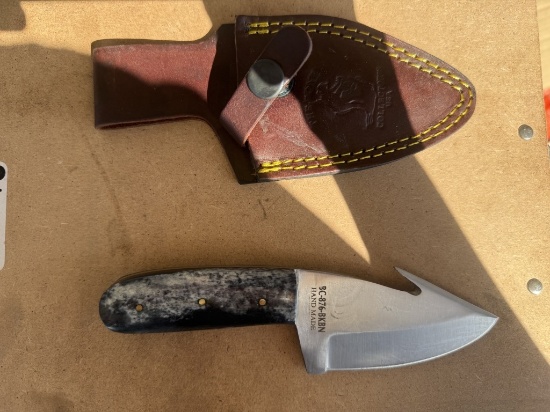 Fixed Blade Knife with Gut Hook