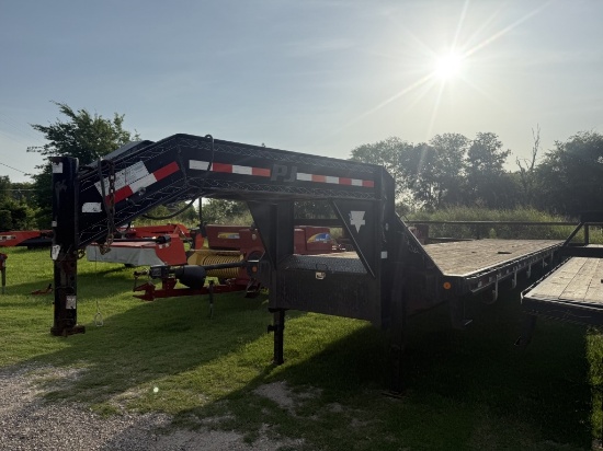 2012 PJ 40ft Gooseneck Trailer