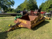 Soil Mover 7521 7.5cuyd Dirt Pan