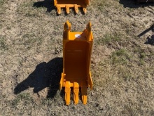 NEW 12in CAT 305 Excavator Bucket