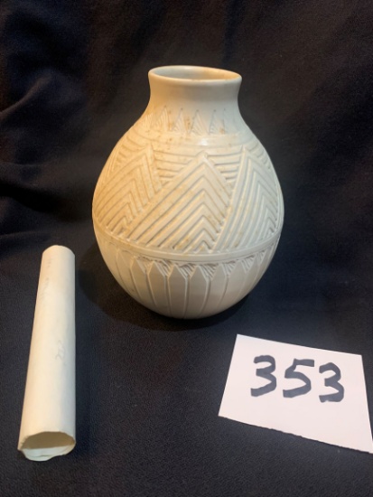 Talking Earth pottery 1986 signed STS 86 1-523 Iroquois 6 1/4" tall by 5 1/2" wide