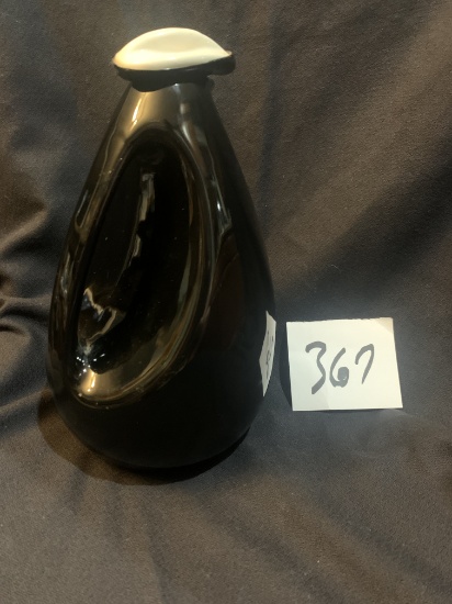 Mid-century modern 1950s Black Bird art pottery carafe pitcher by Shawnee for their upscale Kenwood