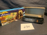 Athearn Ho Scale Illinois Central Hopper Car In Original Box