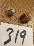 pair of Mid-Century Bakelite rings BEAUTIFUL STONES