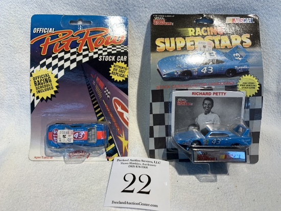 Pair Of Vintage Richard Petty Nascar Die Cast Pit Row & Racing Superstars Collectibles