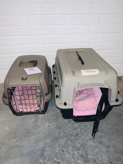 Pair Of Clipper Pet Carriers Hard Shell In Excellent Condition