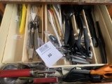 Drawer Full Of Kitchen Utinsels And Items Clean!