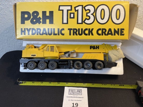 P & H T-1300 Hydraulic Truck Crane New In Box Harnischfeger