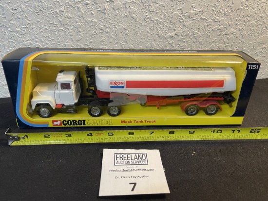 Corgi MAJOR 1151 Mack Tank Truck EXXON MOBIL SEMI New in Box