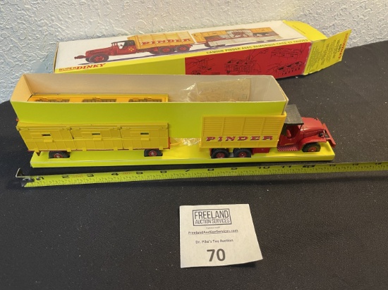SUPER DINKY Camion Pinder AVEC Remorque-Cage 881 in original package