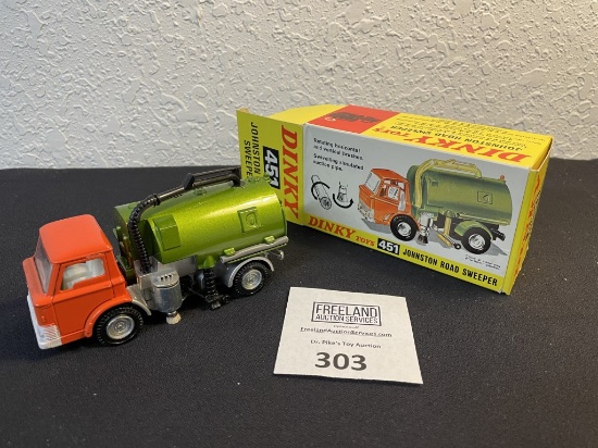 DINKY Toys Johnston Road Sweeper 451 Made in England new in box