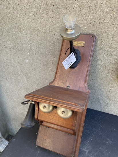 Kellogg Switchboard & Supply Co. FIDDLEBACK Wall telephone with MAXIM Glass mouthpiece