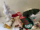 Group of Christmas decorations Angels Wreath