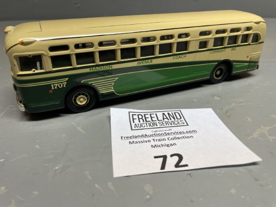 CORGI Bus MADISON AVENUE COACH Company