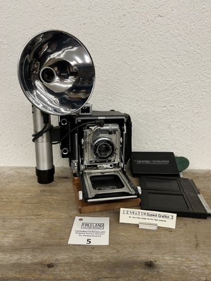 Speed Graflex PRESS CAMERA 1950s 2 1/4 x 3 1/4 w/cut film holder