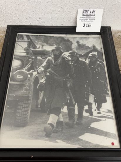 Photo of German Military officer group heavy amount of weapons