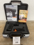 Sig Sauer SP 2022 9 mm handgun in case LIKE NEW