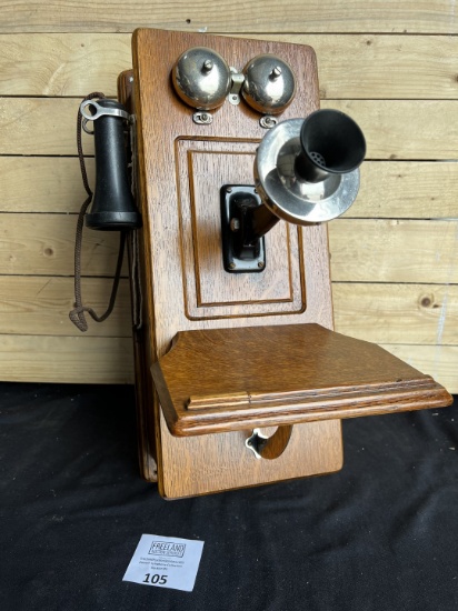 MUSEUM Quality S.H. Couch Oak Wall telephone with Folding shelf