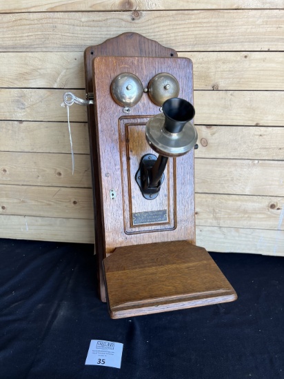 CHICAGO Telephone CO. OAK Picture Frame Cathedral Top single box wall telephone