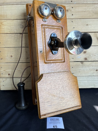 Early 1900s FARR Telephone Co. Chicago Oak single box Picture Frame wall telephon