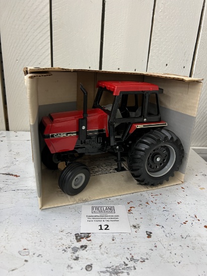 Case International 2394 Tractor with Cab ERTL 1/16th scale