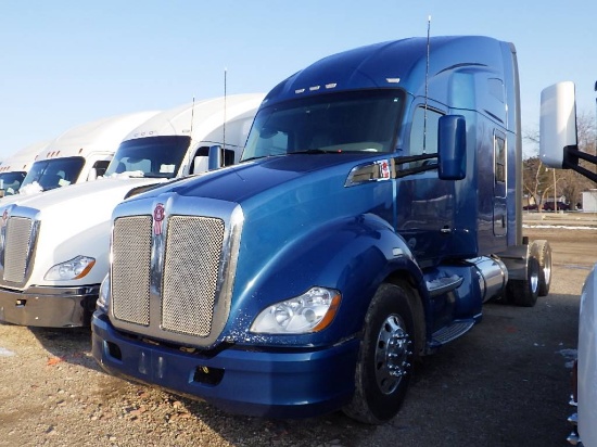 2017 KENWORTH T-680