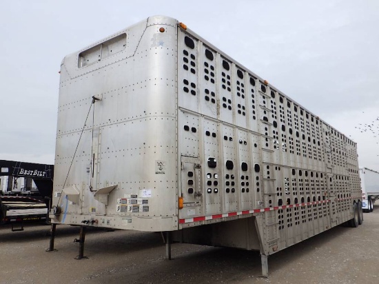 2001 WILSON Aluminum Punch Side Drop Center Livestock