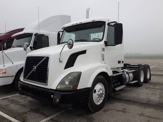 2012 VOLVO VNL 300