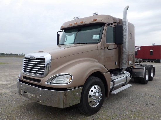 2015 FREIGHTLINER CL120 Columbia