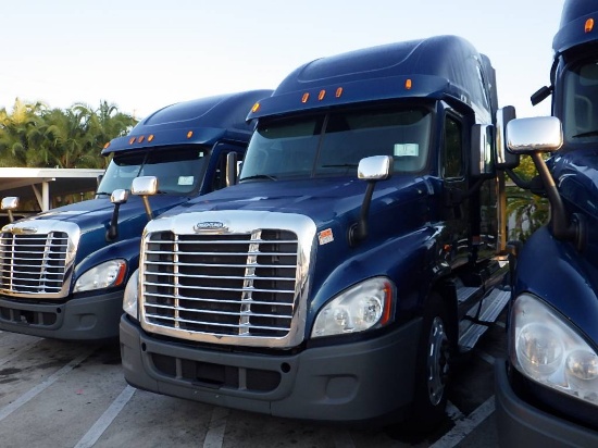 2015 FREIGHTLINER Cascadia125