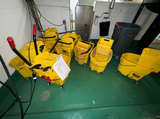 9 Mop pails