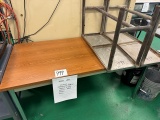 LR33 Table w/2 smaller tables