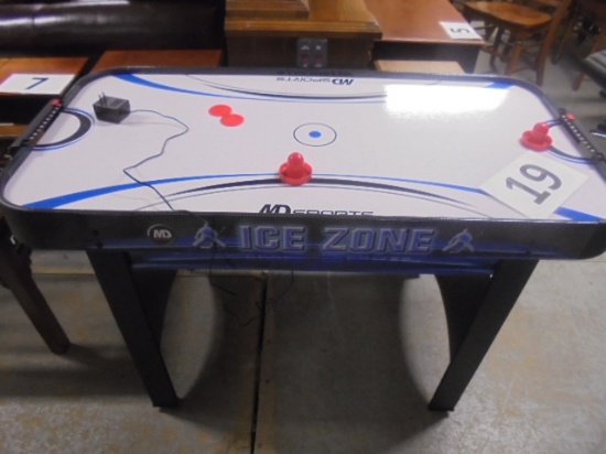 Air Hockey Table