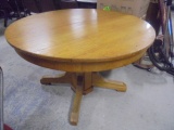 45in Round Antique Oak Pedistal Table