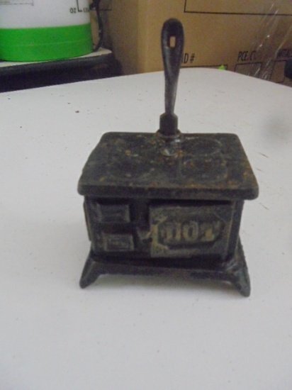 Antique Cast Iron Stove Model