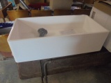 Vigo Farmhouse Sink