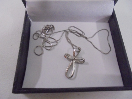 Sterling Silver Necklace w/Cross
