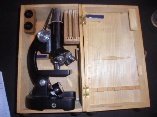 Tasco Deluxe Microscope in Wooden Case