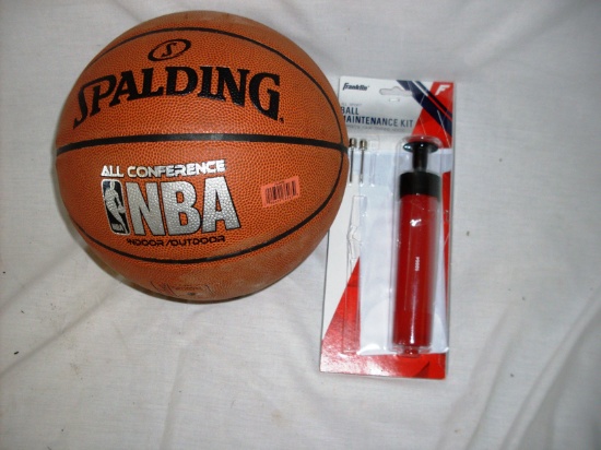 Spalding Basketball/with Air Pump