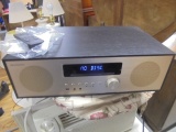 Insignia All-In-One Stereo Shelf System (80 Watt/Fm Tuner/CD-MP3 Player/USB)