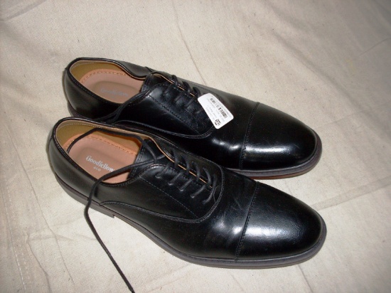 GoodFellow Black Oxford size 11