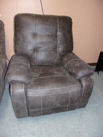 Like New Electric Power Recliner