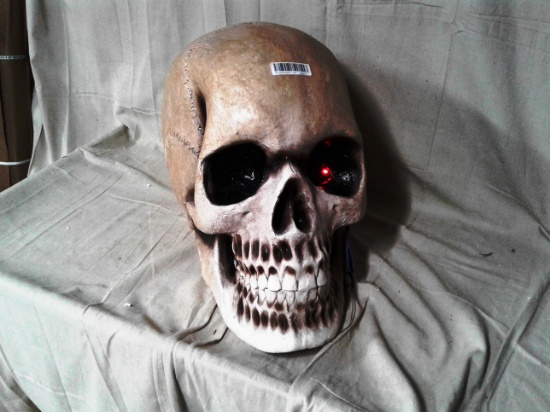 Giant Animated Halloween Skull