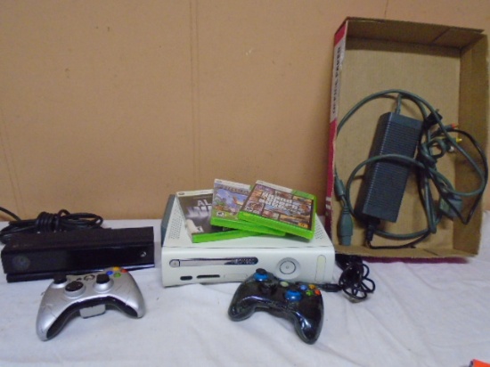 xbox 360 w/ 2 Controllers-Kinect-3 games