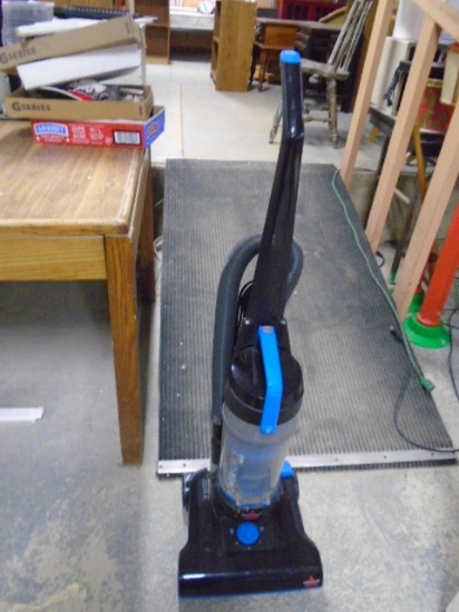 Bissell Powerforce Bagless Upright Sweeper
