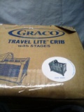Graco TravelLite Crib with Stages