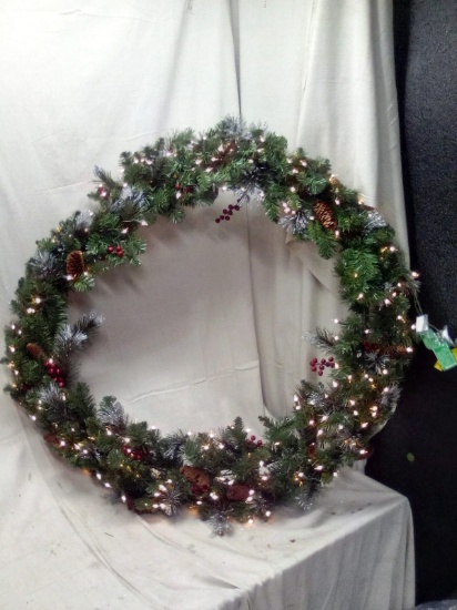 36" Lighted Decorative Wreath