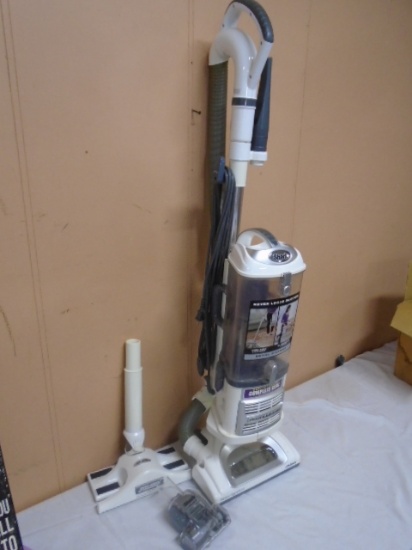 Shark Navigator Lift-Away Bagless Vacuum w/ Attachments